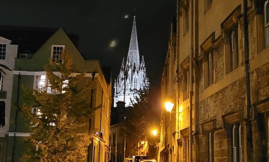 Image 3: Oxford Spooky Ghost Tour with a Local