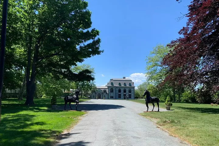 Ocean Drive Historic District: A Newport Self-Guided Driving Tour