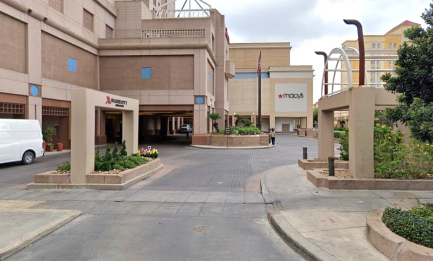 Image 3: Parking at San Antonio Marriott RiverCenter Garage