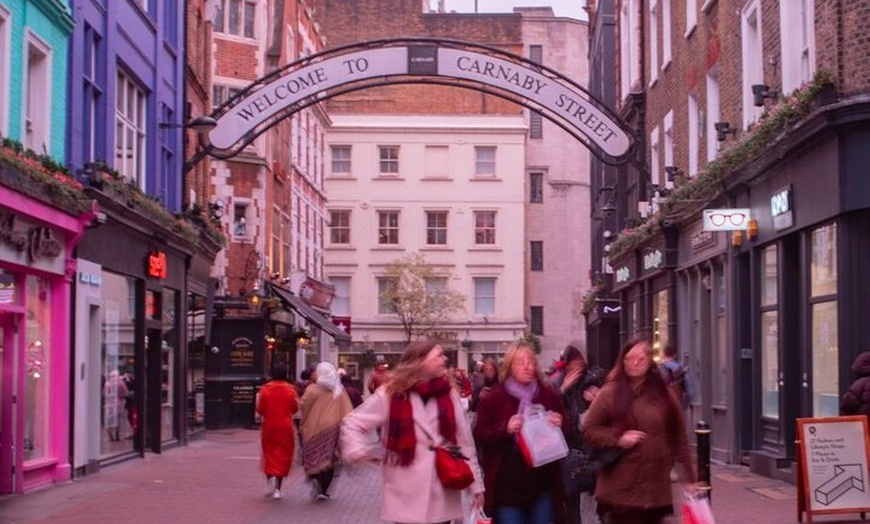 Image 2: Taylor Swift London Boy Walking Tour