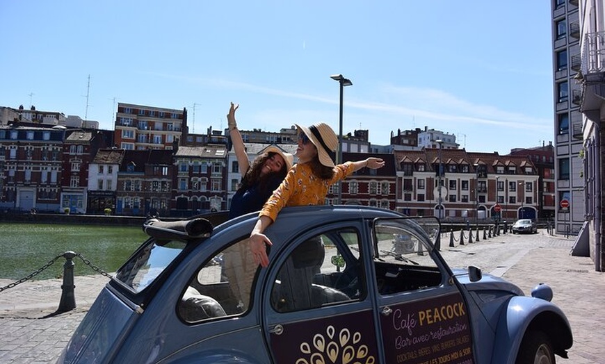 Image 2: Excursion exceptionnelle à Lille en 2 CV décapotable avec votre cha...