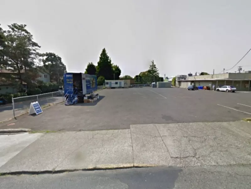 Parking at SE. Hawthorne Blvd. Lot