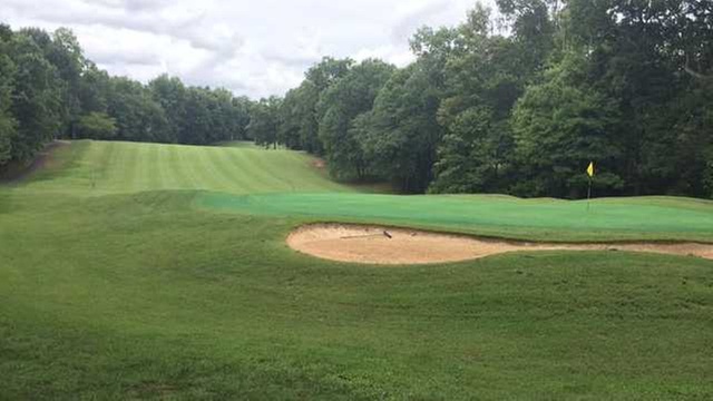 Online Booking - Round of Golf at Lake of the Woods Golf Course