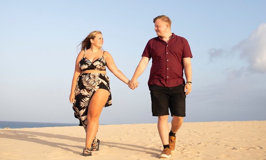 Image 2: Sesión de fotos privadas de Las Dunas al atardecer