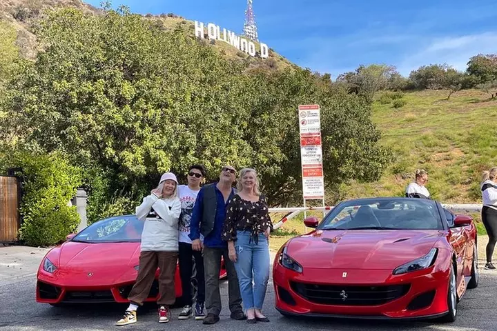 50-Minute Driving Tour: Explore Hollywood Sign in a Ferrari