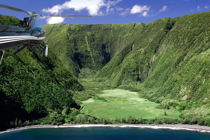 Big Island Volcano Deluxe Helicopter Tour - Second Medium
