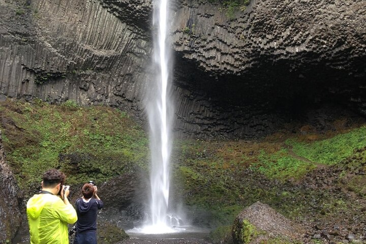 Multnomah Falls and Columbia River Gorge Waterfalls Tour Morning