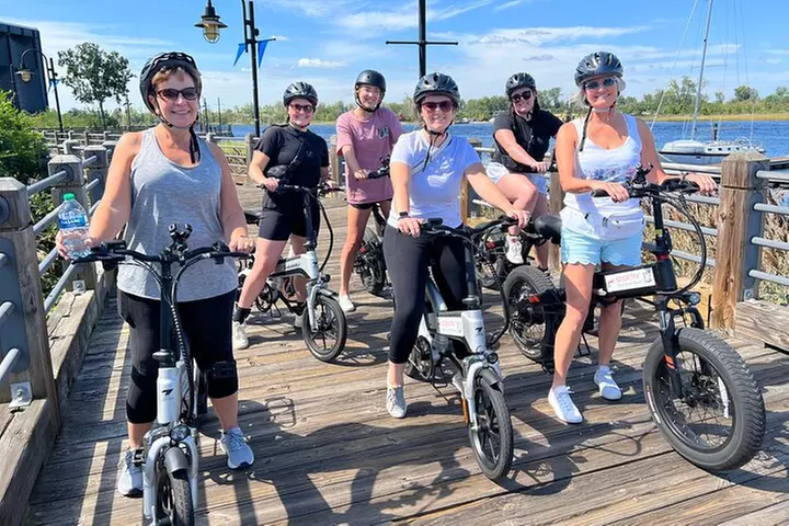 2-Hr, 45 Min Tour de Wilmington E-Bike Tour/Sightseeing/History