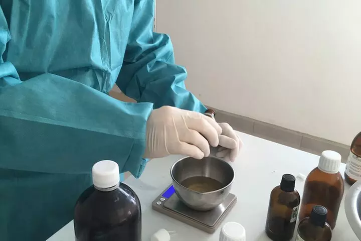 Fabrication de Cosmétique Naturelle à Cargèse