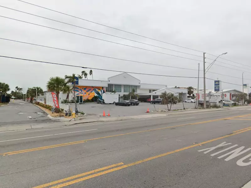 Parking at Beachcomber Hotel Lot