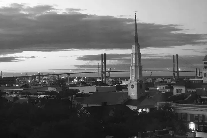 Genteel and Bard's Savannah Dark History and Ghost Encounter Walkin...