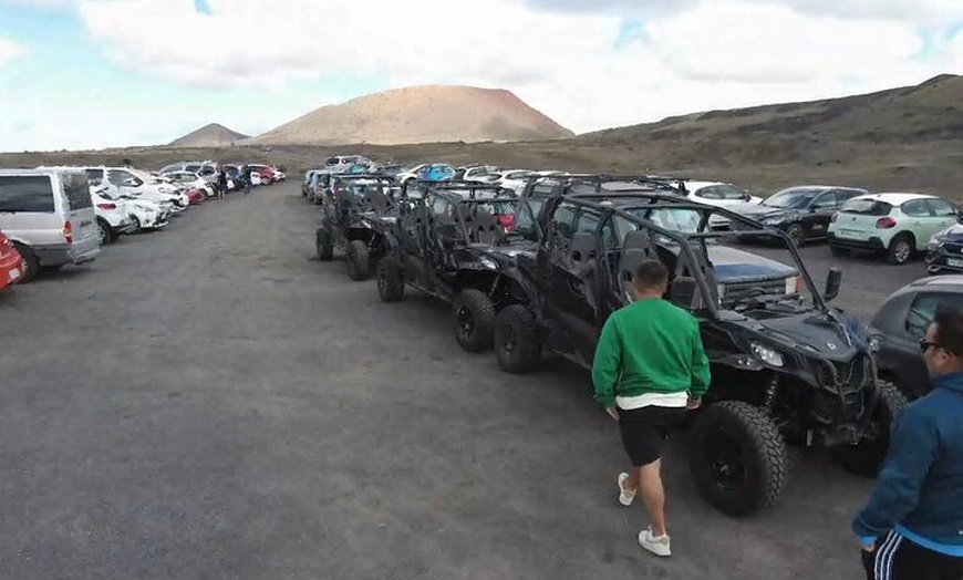 Image 11: Paseo guiado por carretera en buggy por el volcán en Lanzarote