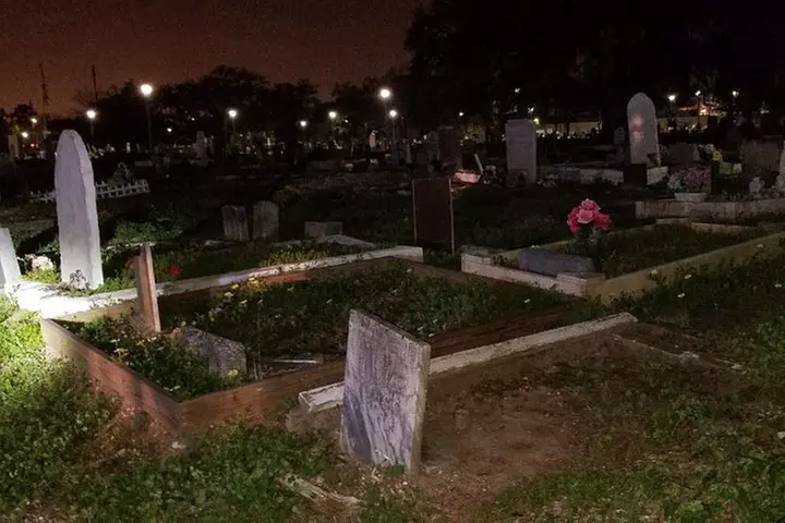 New Orleans Cemetery and Paranormal Investigation Bus Tour