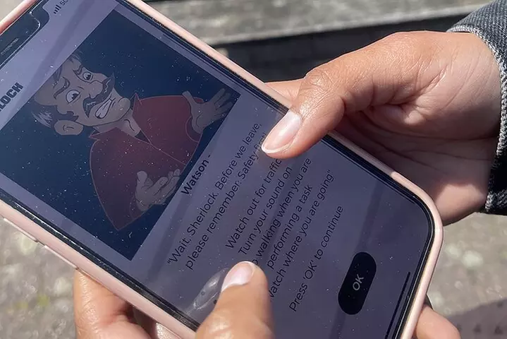 Jeu mystère de meurtre autoguidé à Marseille avec Sherlock Holmes