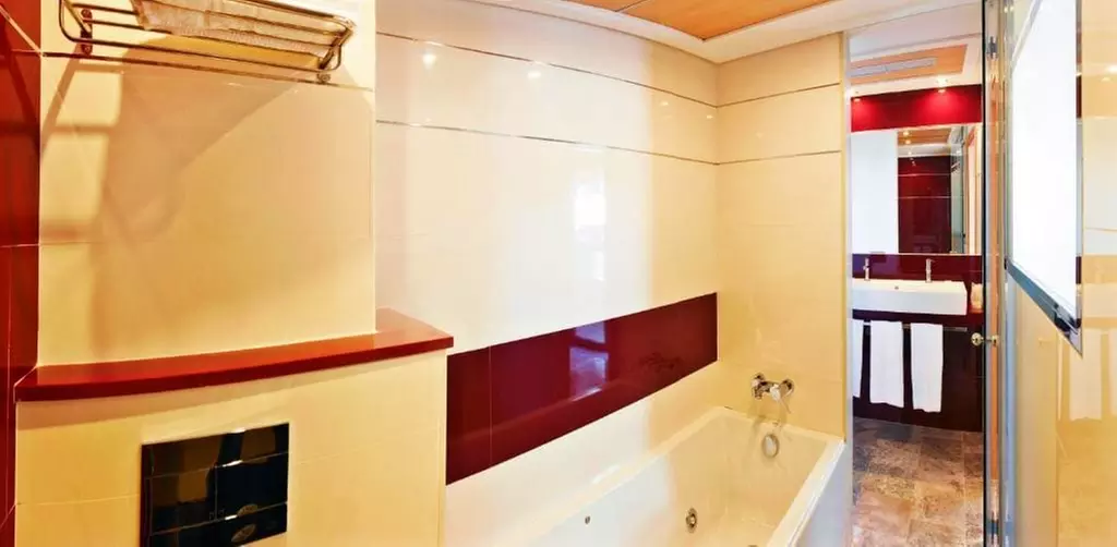 ✈ MAJORQUE | El Arenal - MLL Mediterranean Bay - Adults only 4*, 3 ...