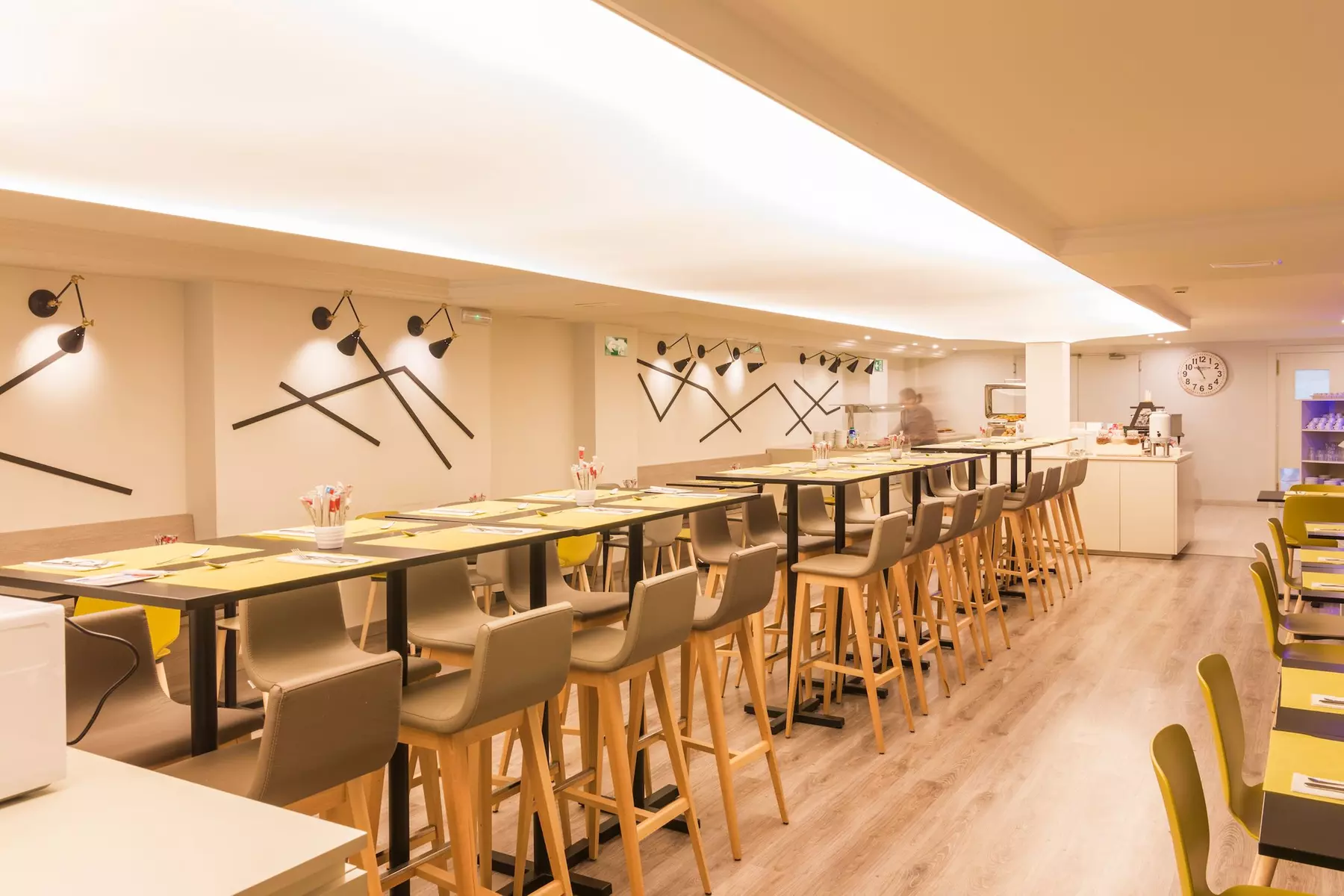 ✈ ESPAGNE | Barcelone - Aparthotel Atenea Calabria 3*, 2 nuit - Idé...