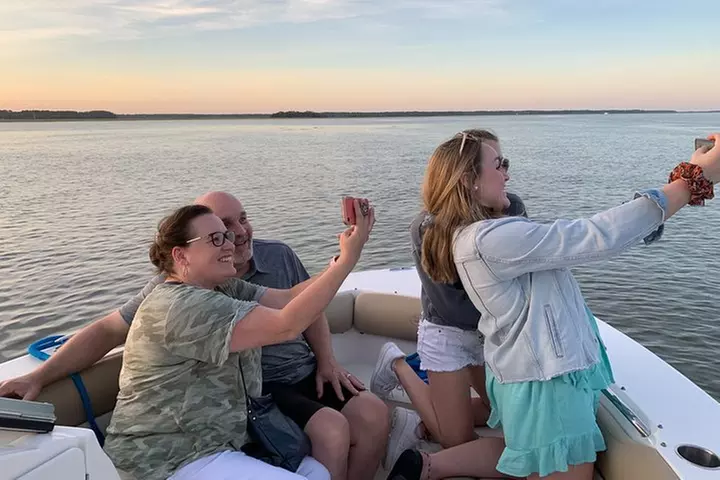 2-HR Private Hilton Head Sunset Cruise – Dolphin & Coastal Views