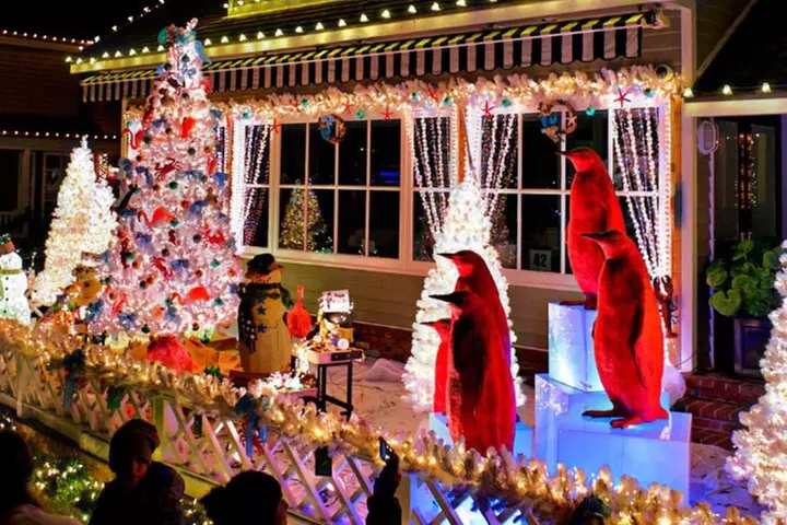 Holiday Lights Cruise Throughout Luxurious Newport Beach Harbor