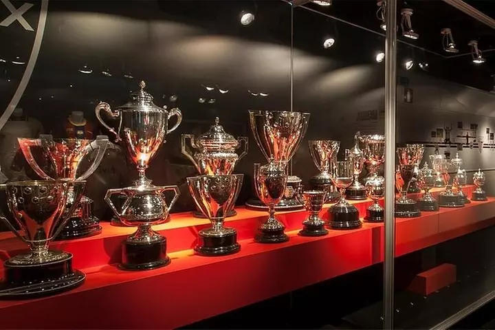 BILBAO ALL IRON BILBAO TOUR: Ciudad de México & Guggenheim