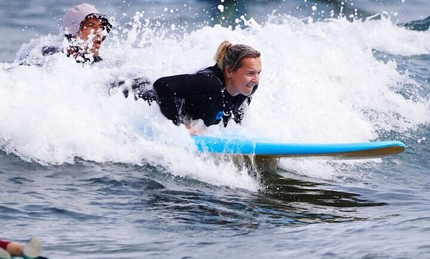 Image 23: Clase de Surf Grupal en Playa de Las Américas con Fotografías