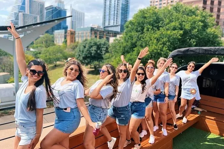 Roofless Party Bus Tour in Downtown Austin