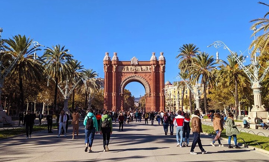 Image 11: Tour privado por el casco antiguo de Barcelona: pasado y presente