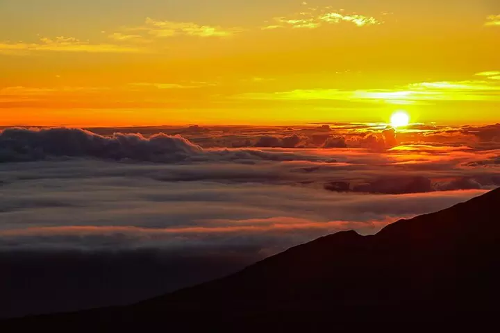 Maui: Majestic Haleakala Sunrise Tour with Pick-up