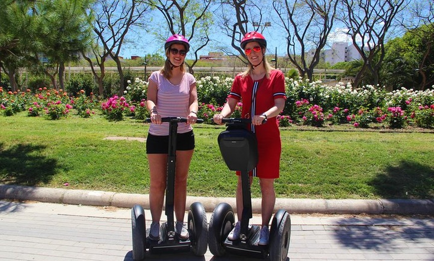 Image 2: Recorrido en Segway por Cabecera.