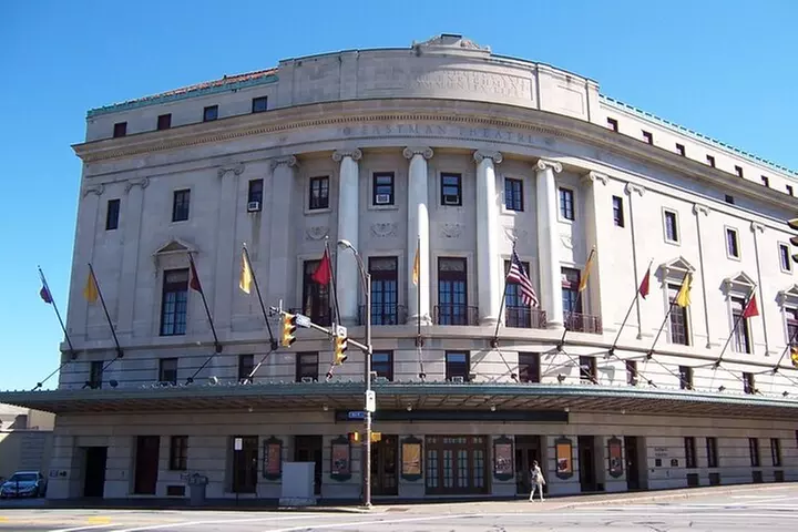 Self-Guided Rochester Scavenger Hunt: Big Little Rochester