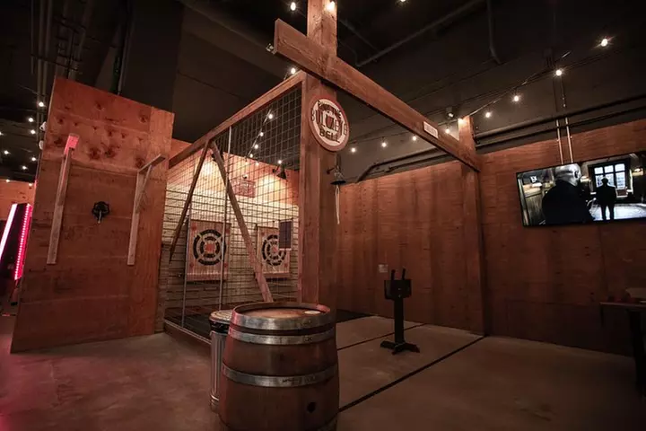 Axe-Throwing