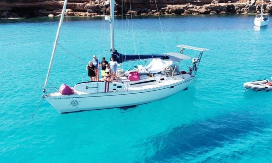 Image 2: Experiencia en Barco Sitges