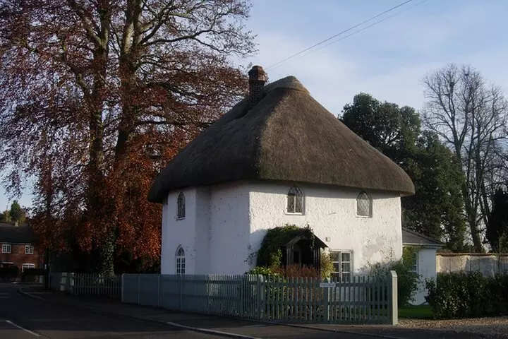 Half-Day Small-Group Tour to Stonehenge from Bath, inc Entry