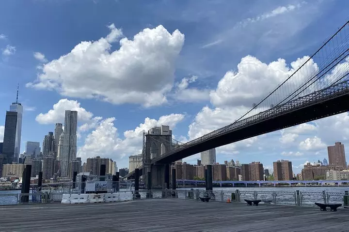 NYC Bus Tour of Brooklyn, Bronx, Queens: Art, Food & Sports