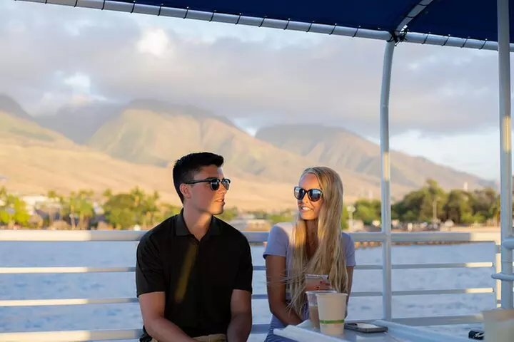 From Ma'alaea Harbor: Sunset Dinner Cruise Aboard the Quicksilver