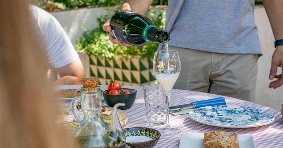 Experiencia privada de cava y brunch en Sitges, Barcelona