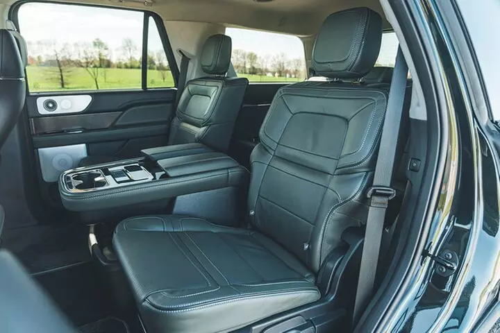 Arrival Baltimore Airport BWI to Baltimore by Private Vehicule