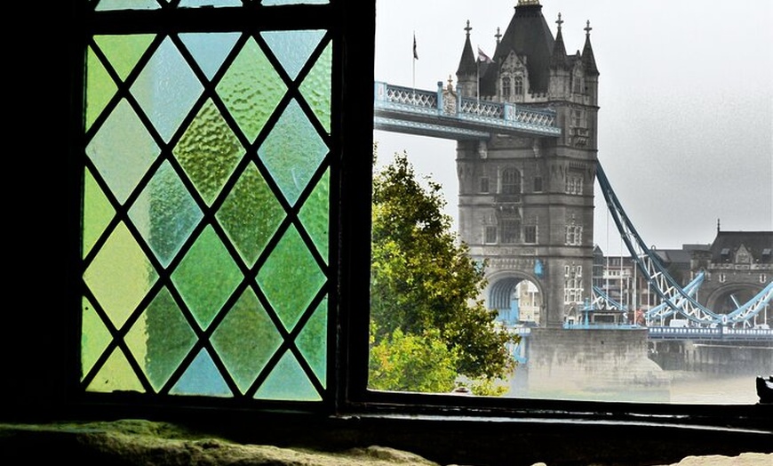 Image 5: VIP Tower of London and Crown Jewels Tour with Private Beefeater Me...