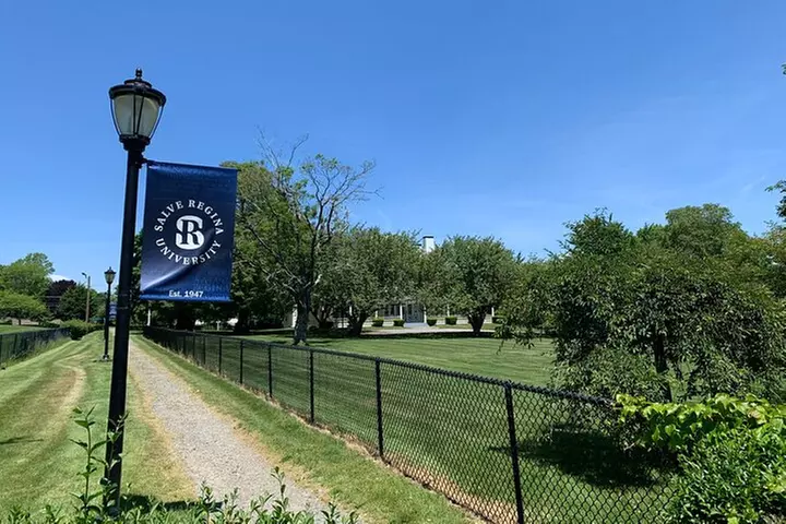 Newport's Opulent Gilded Age Homes: A Self-Guided Audio Tour