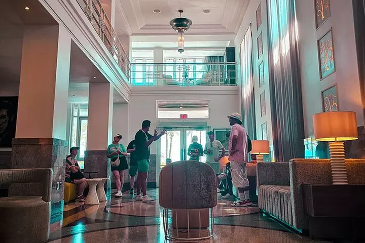 Award-winning Art Deco & Hidden Gems Walking Tour in Miami Beach