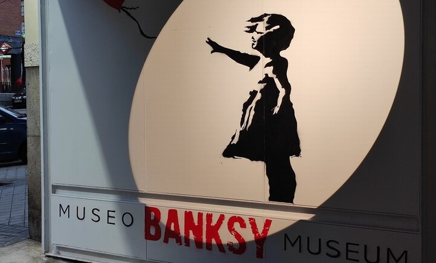 Image 1: Entrada Museo Banksy Madrid