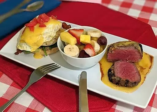 5% Cash Back at Daydreamers Cafe & Grill
