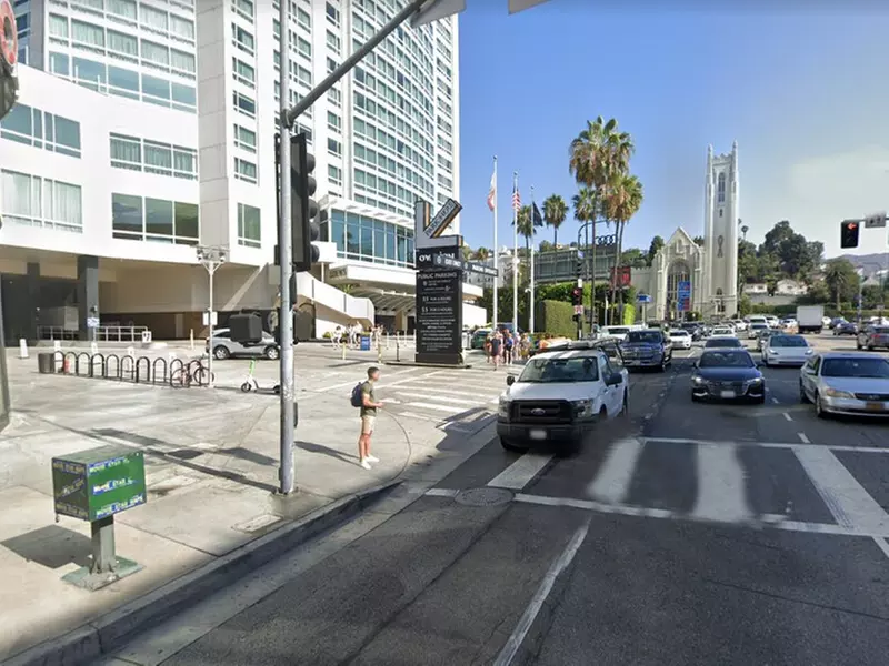 Event Parking at Hollywood and Highland Center Garage - Second Medium