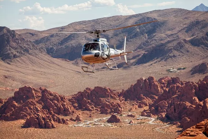 Valley of Fire Helicopter Tour and Landing with Champagne Toast