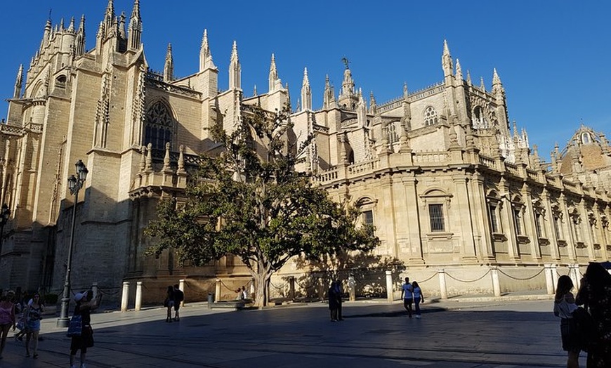 Image 1: Visita guiada Catedral de Sevilla