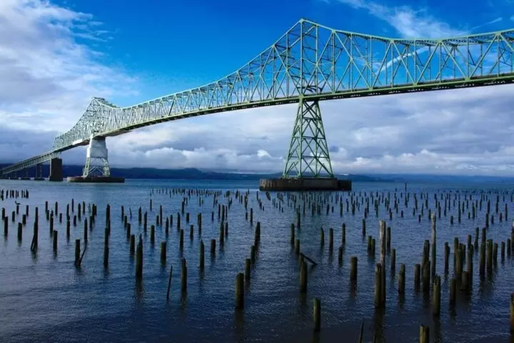Full Tour of 4 coastal towns from Astoria to Seaside with lunch