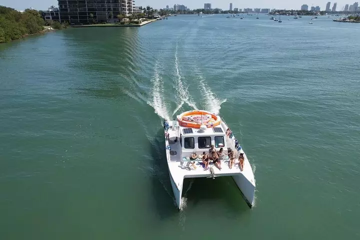 The Ultimate Water Experience in Miami with Drinks and Jet Skis