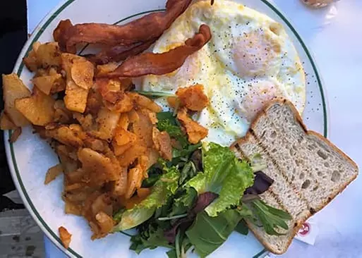 5% Cash Back at Hi-life Bar And Grill