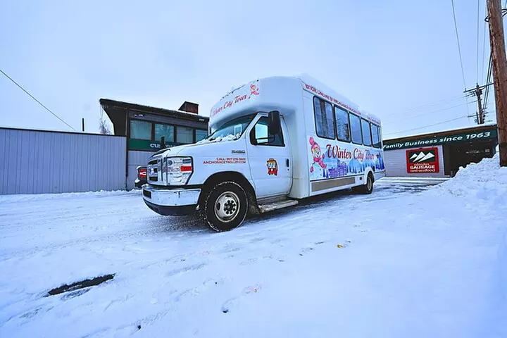 Anchorage's Winter City Tour = Samples + Stops + WildLife