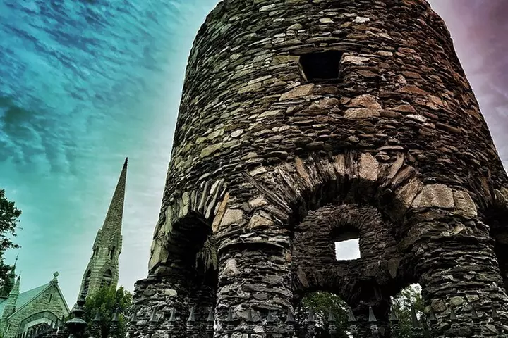 Newport Ghosts: Seaside Hauntings and Hags Tour