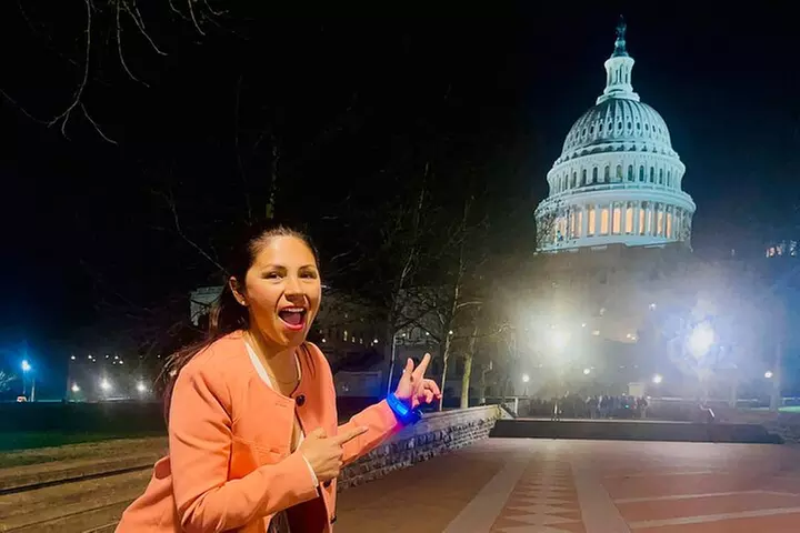 DC Night Tour With Magic LED- Pick Up/Drop, Snacks, LED Bracelets